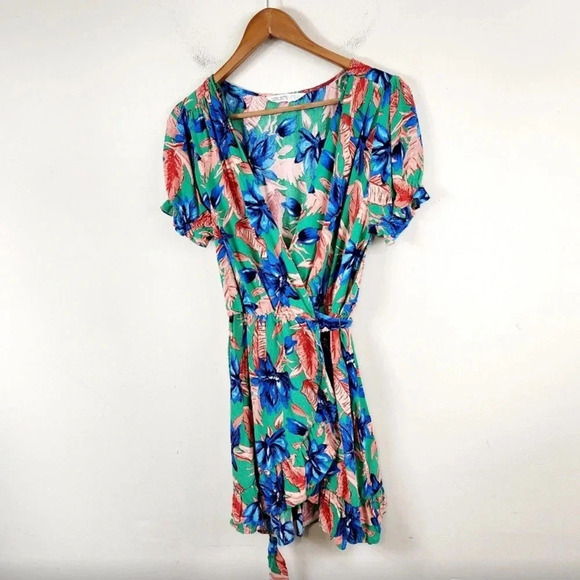 New Zara Floral Dress Wrap Mini Ruffles Bright Green Red Blue Vacation Tropical - Picture 9 of 9